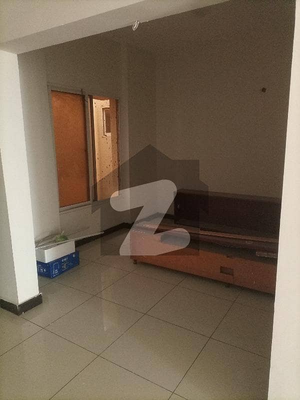 FLAT FOR SALE 3 BED DD