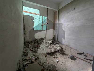 شاہراہِ فیصل کراچی میں 2 کمروں کا 3 مرلہ بالائی پورشن 40.0 لاکھ میں برائے فروخت۔