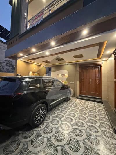 10 MARLA BRAND NEW HOUSE AVAILABLE FOR SALE