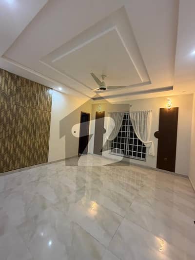 1 KANAL SPANISH DESIGNER HOUSE AVAILABLE FOR SALE