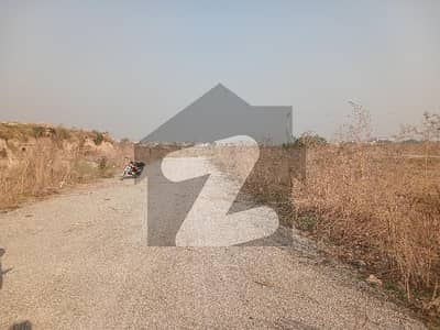 آئی۔12/4 آئی ۔ 12,اسلام آباد میں 5 مرلہ رہائشی پلاٹ 1.3 کروڑ میں برائے فروخت۔