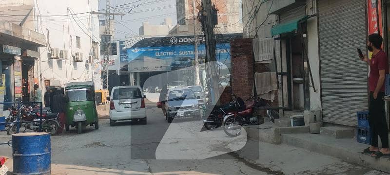 28-Marla Building Space Available For Rent