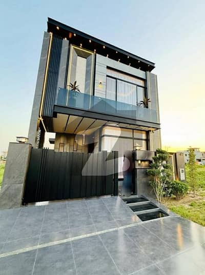 ڈی ایچ اے 9 ٹاؤن ڈیفنس (ڈی ایچ اے),لاہور میں 3 کمروں کا 5 مرلہ مکان 2.4 کروڑ میں برائے فروخت۔ ڈی ایچ اے 9 ٹاؤن ڈیفنس (ڈی ایچ اے),لاہور میں 3 کمروں کا 5 مرلہ مکان 2.4 کروڑ میں برائے فروخت۔