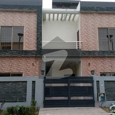 ڈی ایچ اے سیکٹر اے - رچنا ولاز ڈی ایچ اے سیکٹر اے,ڈی ایچ اے ڈیفینس,گوجرانوالہ میں 3 کمروں کا 5 مرلہ مکان 45.0 ہزار میں کرایہ پر دستیاب ہے۔ ڈی ایچ اے سیکٹر اے - رچنا ولاز ڈی ایچ اے سیکٹر اے,ڈی ایچ اے ڈیفینس,گوجرانوالہ میں 3 کمروں کا 5 مرلہ مکان 45.0 ہزار میں کرایہ پر دستیاب ہے۔