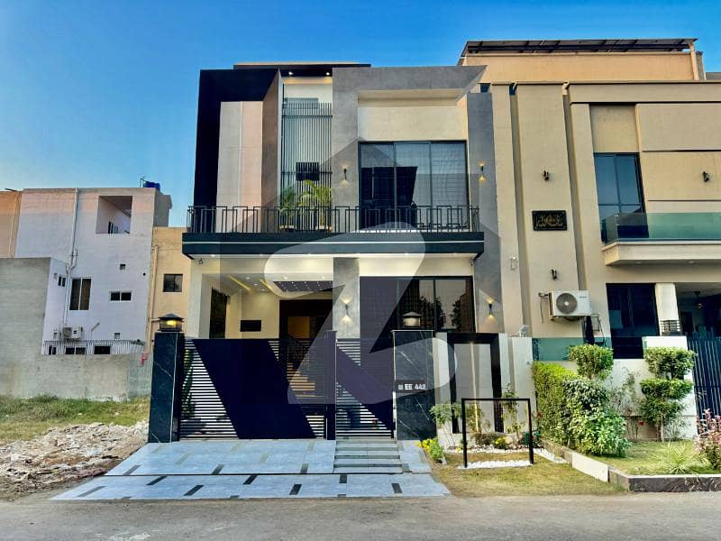 5 Marla Ultra Modern Luxury House For Sale