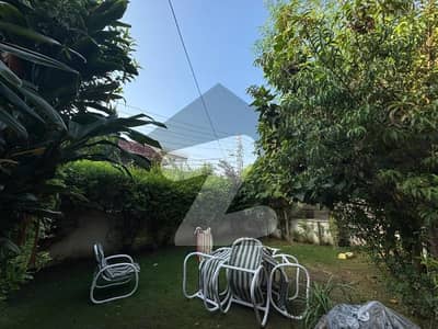 صدر راولپنڈی میں 6 کمروں کا 1 کنال مکان 8.25 کروڑ میں برائے فروخت۔