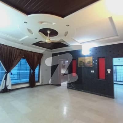 بحریہ ٹاؤن فیز 5 بحریہ ٹاؤن راولپنڈی,راولپنڈی میں 3 کمروں کا 1 کنال بالائی پورشن 85.0 ہزار میں کرایہ پر دستیاب ہے۔