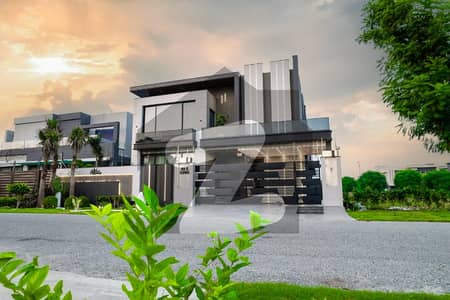 1 Kanal Top Quality Build Luxurious Beautiful Modern Design Villa With Basement For Sale In DHA Lahore Phase 7 Prime Location