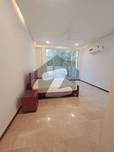 Luxury Ground Portion Brand New Fully For Foreigners With Lawn ,Rent Included All Utilities