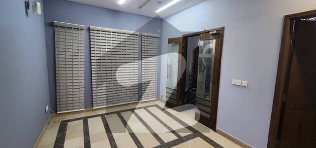 TEN MARLA GROUND FLOOR AVAILABLE FOR RENT IN WAPDA TOWN