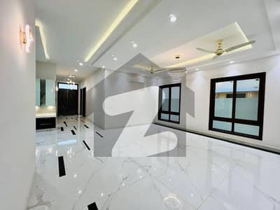 گلستانِِ جوہر ۔ بلاک 15 گلستانِ جوہر,کراچی میں 4 کمروں کا 16 مرلہ زیریں پورشن 1.35 لاکھ میں کرایہ پر دستیاب ہے۔ گلستانِِ جوہر ۔ بلاک 15 گلستانِ جوہر,کراچی میں 4 کمروں کا 16 مرلہ زیریں پورشن 1.35 لاکھ میں کرایہ پر دستیاب ہے۔