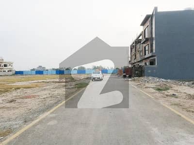 5 Marla Premium Location Plot Available in Central Park Housing Scheme 5 Marla Premium Location Plot Available in Central Park Housing Scheme