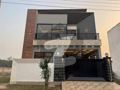 Prime Location A Centrally Located House Is Available For sale In Multan Prime Location A Centrally Located House Is Available For sale In Multan
