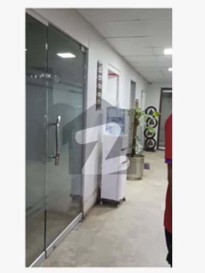 شاہراہِ فیصل کراچی میں 3 کمروں کا 10 مرلہ دفتر 2.5 لاکھ میں کرایہ پر دستیاب ہے۔