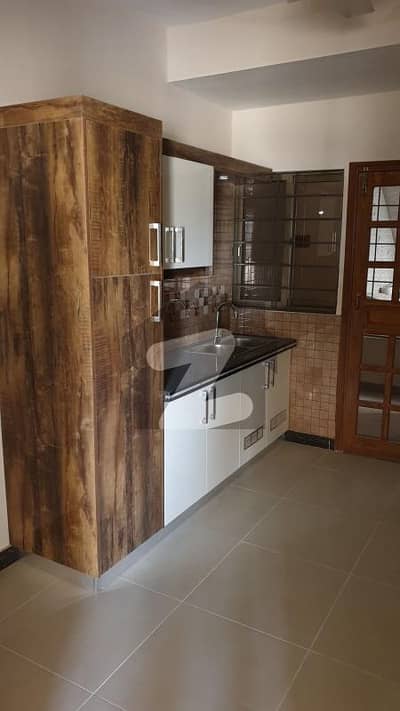 عسکری 5 - سیکٹر ایف عسکری 5,ملیر کنٹونمنٹ,کینٹ,کراچی میں 3 کمروں کا 12 مرلہ فلیٹ 3.9 کروڑ میں برائے فروخت۔ عسکری 5 - سیکٹر ایف عسکری 5,ملیر کنٹونمنٹ,کینٹ,کراچی میں 3 کمروں کا 12 مرلہ فلیٹ 3.9 کروڑ میں برائے فروخت۔