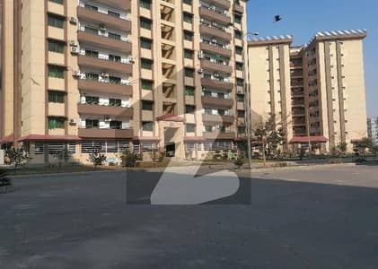 1st Floor 10 Marla Flat Just Like Brand New With Under Ground Parking Ready To Move