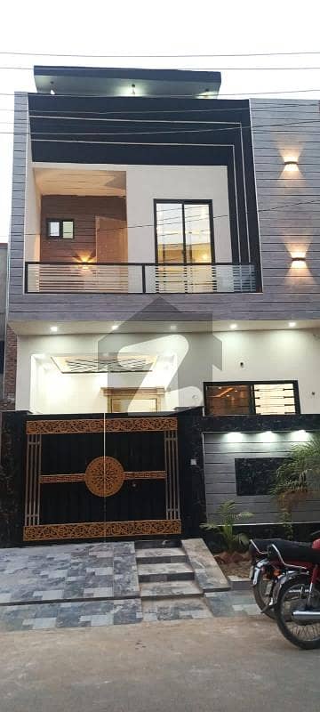 الحفیظ گارڈن - فیز 2 مین کینال بینک روڈ,لاہور میں 3 کمروں کا 3 مرلہ مکان 1.28 کروڑ میں برائے فروخت۔ الحفیظ گارڈن - فیز 2 مین کینال بینک روڈ,لاہور میں 3 کمروں کا 3 مرلہ مکان 1.28 کروڑ میں برائے فروخت۔