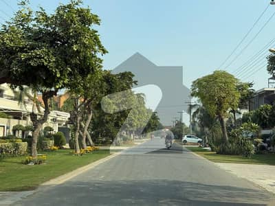 ای ایم ای سوسائٹی ۔ بلاک بی ای ایم ای سوسائٹی,لاہور میں 1 کنال رہائشی پلاٹ 11.0 کروڑ میں برائے فروخت۔