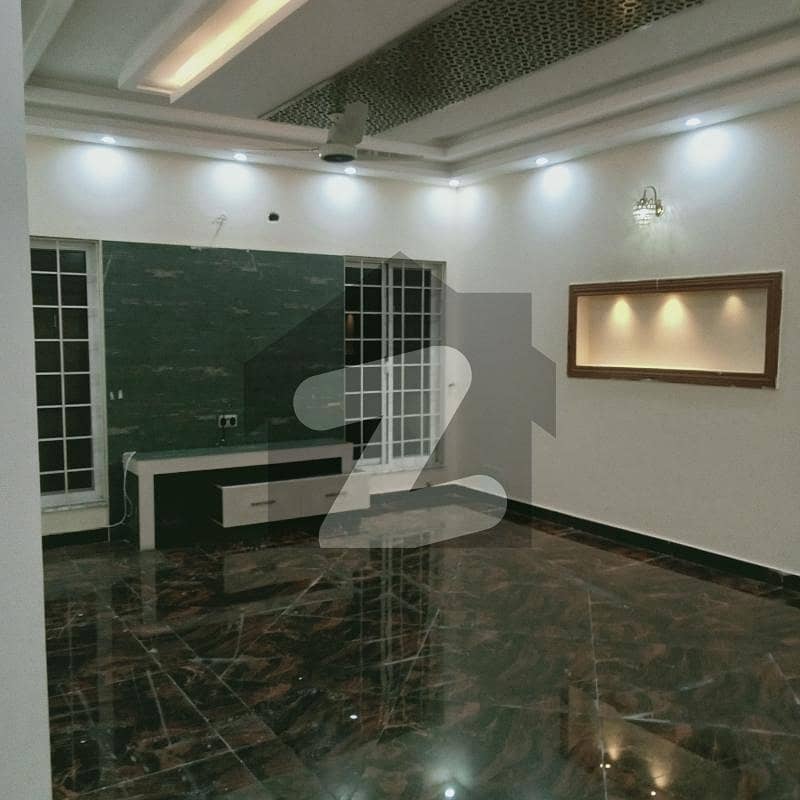 ای ۔ 11 اسلام آباد میں 3 کمروں کا 1 کنال بالائی پورشن 1.5 لاکھ میں کرایہ پر دستیاب ہے۔