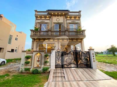 ڈی ایچ اے فیز 5 ڈیفنس (ڈی ایچ اے),لاہور میں 3 کمروں کا 5 مرلہ مکان 2.15 کروڑ میں برائے فروخت۔