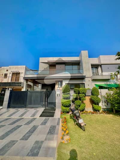 ڈی ایچ اے فیز 5 ڈیفنس (ڈی ایچ اے),لاہور میں 5 کمروں کا 10 مرلہ مکان 8.75 کروڑ میں برائے فروخت۔