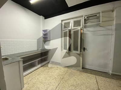 ماڈل ٹاؤن ۔ بلاک سی ماڈل ٹاؤن,لاہور میں 1 کمرے کا 3 مرلہ زیریں پورشن 37.0 ہزار میں کرایہ پر دستیاب ہے۔ ماڈل ٹاؤن ۔ بلاک سی ماڈل ٹاؤن,لاہور میں 1 کمرے کا 3 مرلہ زیریں پورشن 37.0 ہزار میں کرایہ پر دستیاب ہے۔