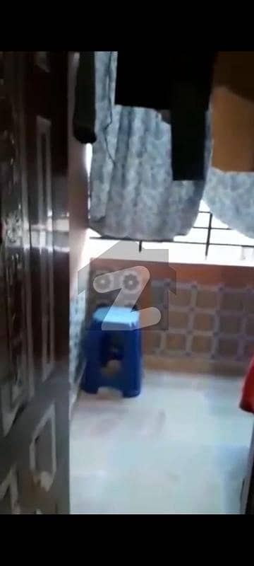 گولڈن ٹاؤن ملیر,کراچی میں 3 کمروں کا 4 مرلہ بالائی پورشن 28.0 ہزار میں کرایہ پر دستیاب ہے۔