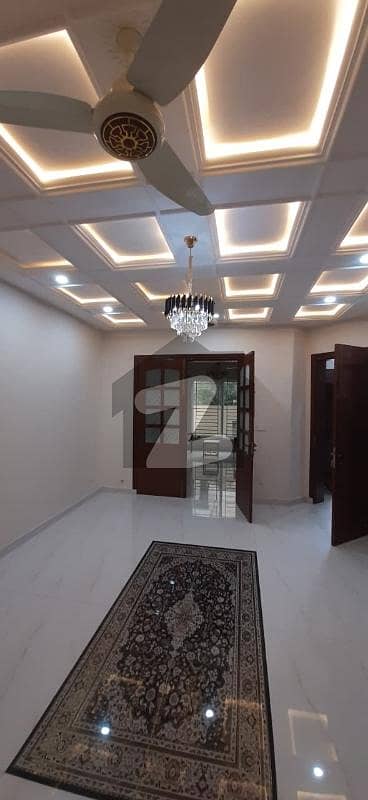 ایم پی سی ایچ ایس ۔ ملٹی گارڈنز بی ۔ 17,اسلام آباد میں 5 کمروں کا 7 مرلہ مکان 1.15 لاکھ میں کرایہ پر دستیاب ہے۔