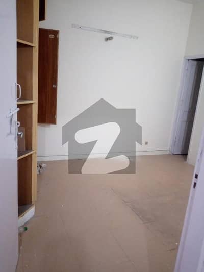 G11/1 upper purtion 2 bathroom tvl kitchen bathroom