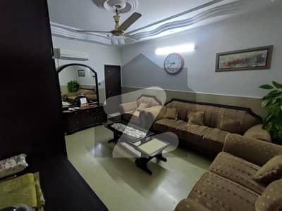 Well-Constructed House Available For Sale In Gulshan-E-Iqbal - Block 13/D-1