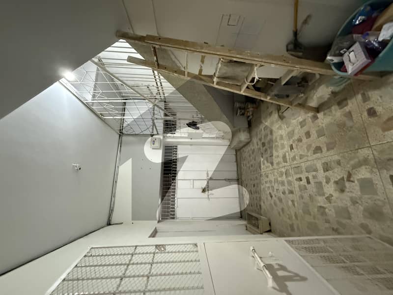 Ground floor  2 bed lounge