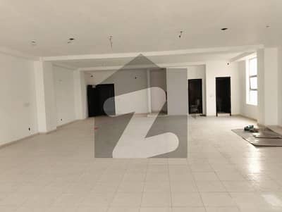 Low Rent 1600 Sq Ft Commercial Office In Gulberg- Don,t Miss This Deal