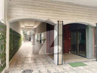 23 Marla Commercial Use Luxury House For Rent - 6 Bedroom - Prime Location