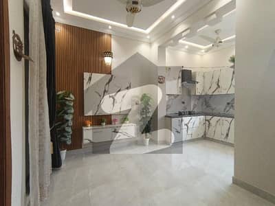 فارمانئیٹس ہاؤسنگ سکیم لاہور میں 3 کمروں کا 3 مرلہ مکان 60.0 ہزار میں کرایہ پر دستیاب ہے۔ فارمانئیٹس ہاؤسنگ سکیم لاہور میں 3 کمروں کا 3 مرلہ مکان 60.0 ہزار میں کرایہ پر دستیاب ہے۔