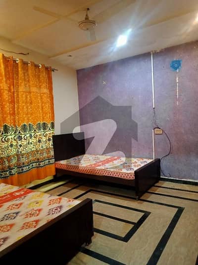 الفلاح ٹاؤن لاہور میں 2 کمروں کا 3 مرلہ بالائی پورشن 52.0 ہزار میں کرایہ پر دستیاب ہے۔