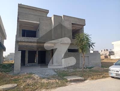 فیصل ٹاؤن - ایف ۔ 18 اسلام آباد میں 4 کمروں کا 10 مرلہ مکان 4.25 کروڑ میں برائے فروخت۔ فیصل ٹاؤن - ایف ۔ 18 اسلام آباد میں 4 کمروں کا 10 مرلہ مکان 4.25 کروڑ میں برائے فروخت۔