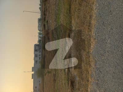 ڈی ایچ اے فیز 7 - بلاک کیو فیز 7,ڈیفنس (ڈی ایچ اے),لاہور میں 1 کنال رہائشی پلاٹ 2.65 کروڑ میں برائے فروخت۔