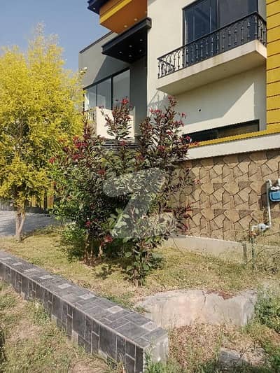 فیصل ٹاؤن - ایف ۔ 18 اسلام آباد میں 6 کمروں کا 10 مرلہ مکان 4.7 کروڑ میں برائے فروخت۔ فیصل ٹاؤن - ایف ۔ 18 اسلام آباد میں 6 کمروں کا 10 مرلہ مکان 4.7 کروڑ میں برائے فروخت۔