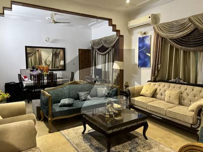 WELL MAINTAINED WEST OPEN 400 SQUARE YARDS DOUBLE STOREY HOUSE AVAILABLE FOR SALE