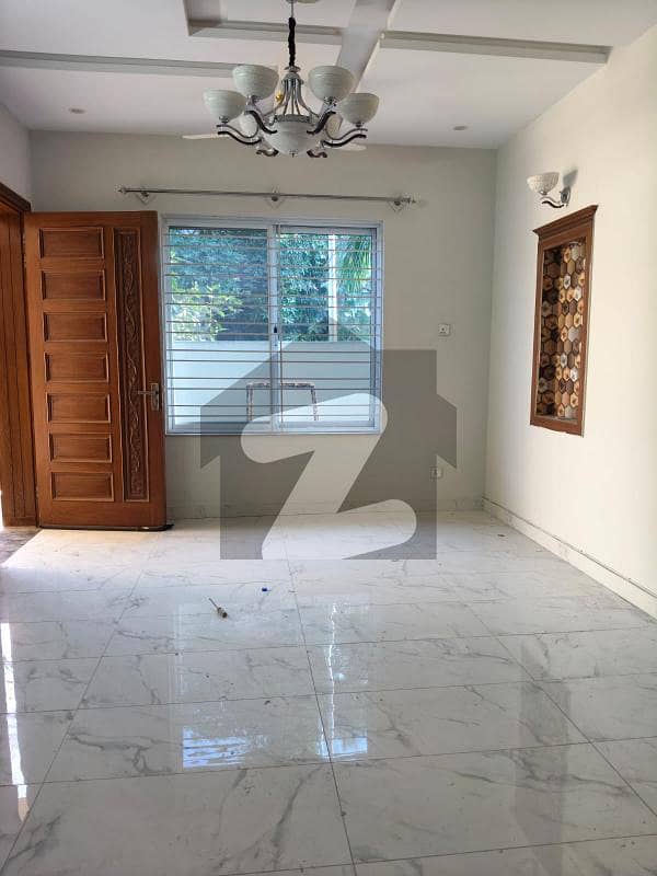 House For Rent In G-13 7 Marla