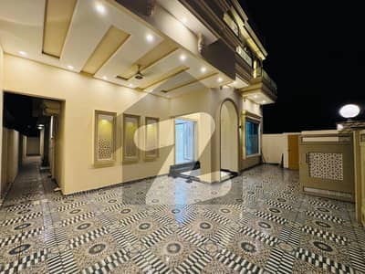 Luxurious 15 Marla House On 60ft Road For Sale Luxurious 15 Marla House On 60ft Road For Sale