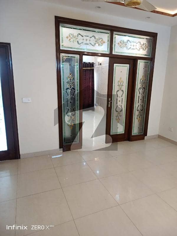 10 Marla Upper Portion For Rent 10 Marla Upper Portion For Rent