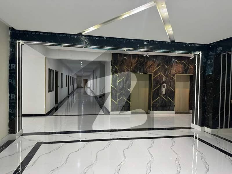 Flat Of 1600 Square Feet Available In Madina Tower