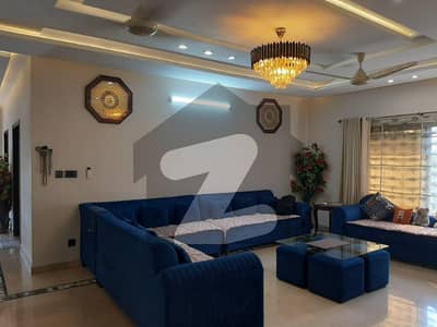 کینٹ راولپنڈی میں 5 کمروں کا 2 کنال مکان 35.0 کروڑ میں برائے فروخت۔ کینٹ راولپنڈی میں 5 کمروں کا 2 کنال مکان 35.0 کروڑ میں برائے فروخت۔