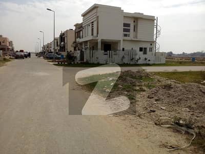 Good Investment At Beautiful Location 5-Marla Plot For Sale