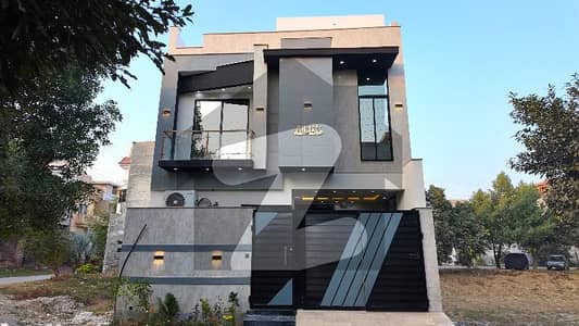 A House Of 5 Marla In Rs. 28000000 A House Of 5 Marla In Rs. 28000000