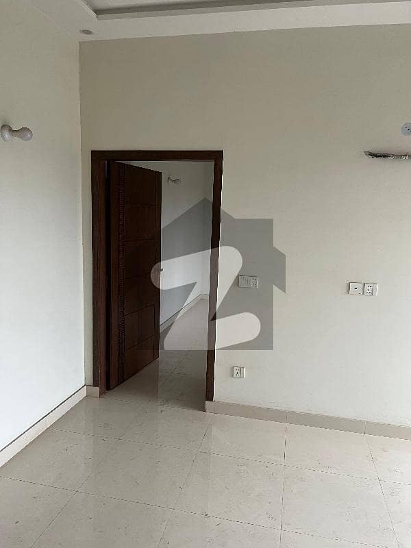 Luxury Single Bed Flat at Ferozpur Road