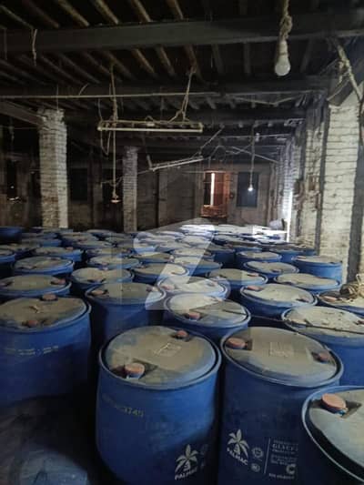 ایم 3 انڈسٹریل سٹی فیصل آباد میں 4 کمروں کا 2 کنال فیکٹری 10.0 لاکھ میں کرایہ پر دستیاب ہے۔