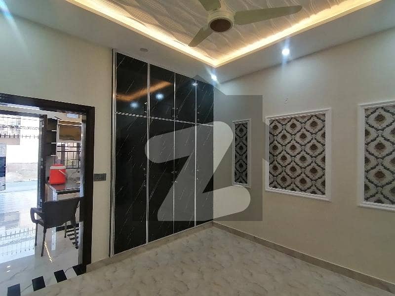 Gulshan-e-Ravi 17 Marla House Up For sale