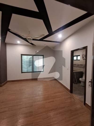 بش ایگزیکٹو ولاز ملتان میں 4 کمروں کا 5 مرلہ مکان 2.0 کروڑ میں برائے فروخت۔